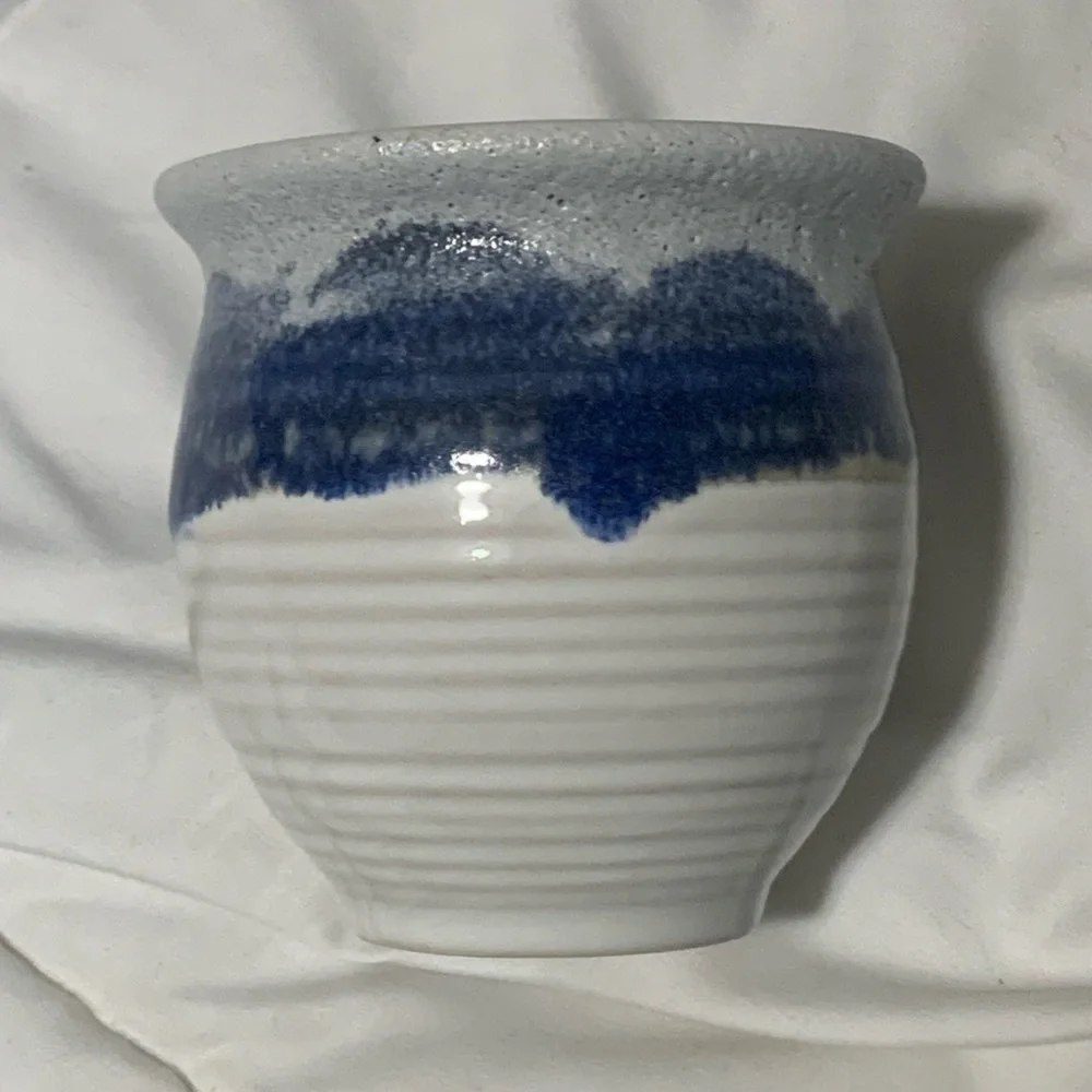 Tan and Blue Vintage Salt Glaze Handmade Unsigned Pottery Pot Vase - Picture 1 of 5